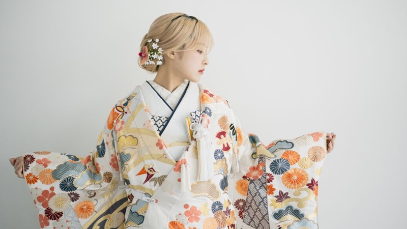 色打掛ヘアメイク着付け